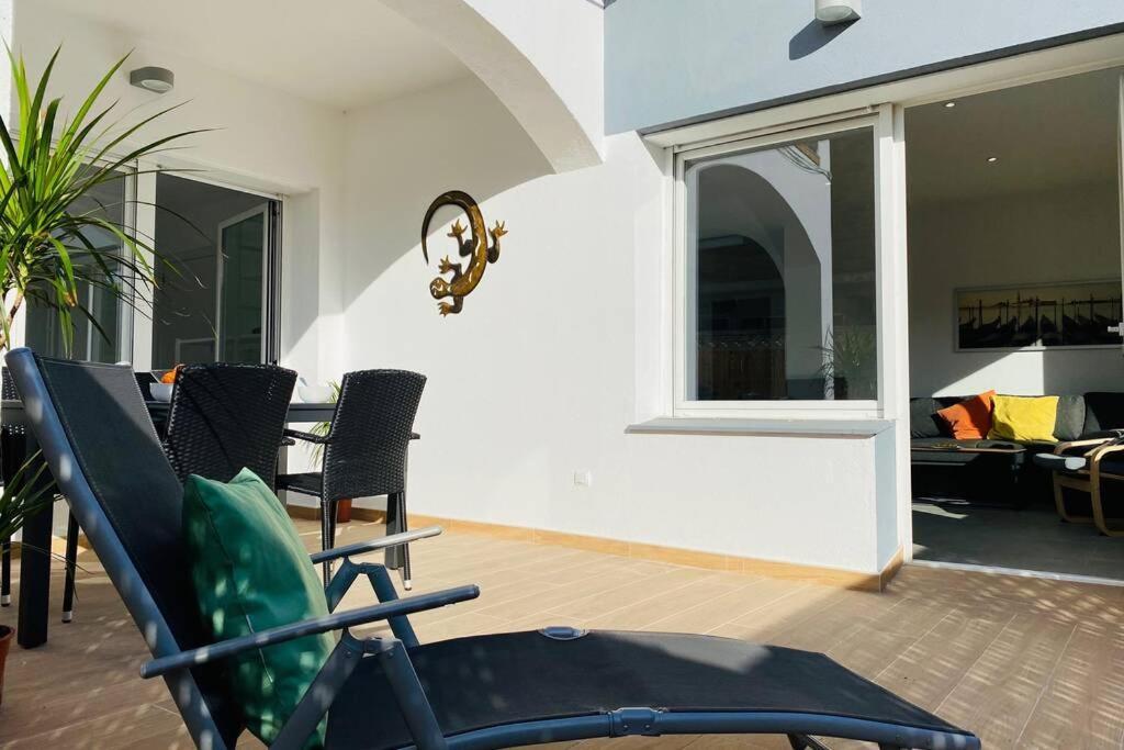 70 M2, Apartamento Cerca De La Playa, Apto Minusvalidos. Roses Buitenkant foto